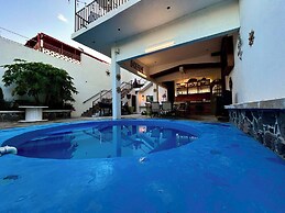Hotel 305