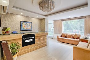 Townhouse Oak Ongc Crossway