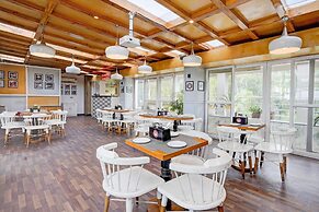 Townhouse Oak Ongc Crossway