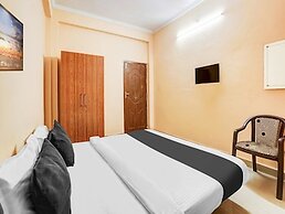 Super Hotel O Jankipuram Vikas Nagar