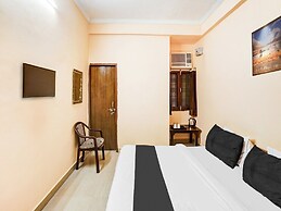 Super Hotel O Jankipuram Vikas Nagar