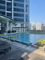 Spacious Living at Uptown Parksuites