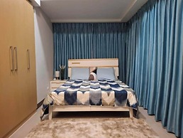 Spacious Living at Uptown Parksuites