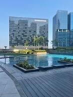 Spacious Living at Uptown Parksuites