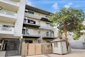 Townhouse Sector 53 Golf Course