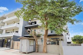 Townhouse Sector 53 Golf Course