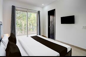 Townhouse Sector 53 Golf Course