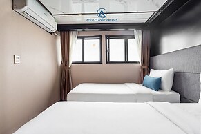 Aqua Classic Cruise