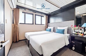 Aqua Classic Cruise