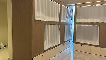 Luxury Golden Sand Bedspace