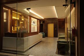 Empire Suites