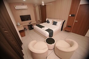 Empire Suites