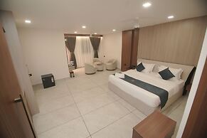Empire Suites