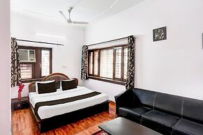 Super Hotel O Krishna Nagar Chowk