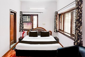 Super Hotel O Krishna Nagar Chowk