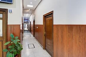 Super Hotel O Krishna Nagar Chowk