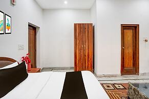 Super Hotel O Krishna Nagar Chowk