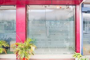 Super Hotel O Krishna Nagar Chowk