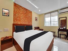 Super Townhouse Ernakulam North