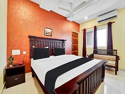 Super Townhouse Ernakulam North