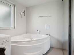4 Star Holiday Home in Ronde