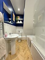 Modern 1 Bed Flat in Barnsley