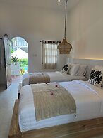 White Coconut Resort