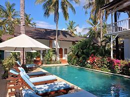White Coconut Resort