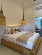 White Coconut Resort