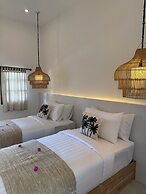 White Coconut Resort