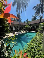 White Coconut Resort