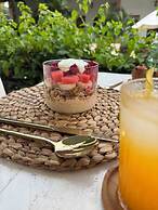 White Coconut Resort