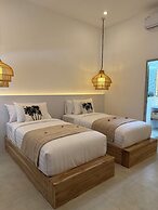 White Coconut Resort