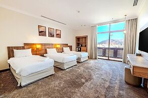 Teela Hotel
