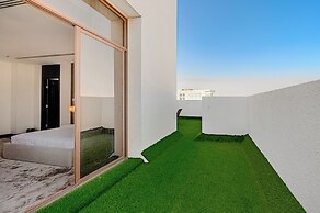 Teela Hotel
