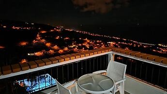 Ocean Heated Pool Jacuzzi View Violet