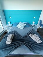Ocean Heated Pool Jacuzzi View Blue