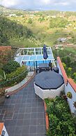 Ocean Heated Pool Jacuzzi View Blue