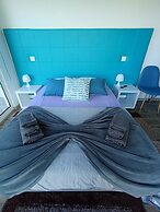 Ocean Heated Pool Jacuzzi View Blue