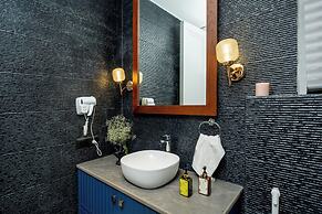 ELIVAAS Prive Suntuarios Casa Iris 4BHK