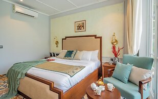 ELIVAAS Prive Suntuarios Casa Iris 4BHK