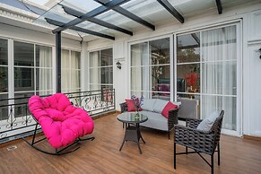 ELIVAAS Prive Suntuarios Casa Iris 4BHK