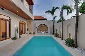 Loona Suites - Umalas