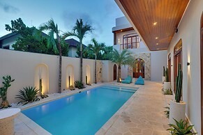 Loona Suites - Umalas