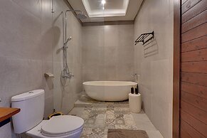 Loona Suites - Umalas