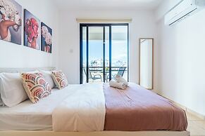 Polyn 1-BR Apt & Balcony in Larnaca