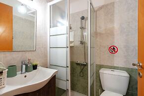 Polyn 1-BR Apt & Balcony in Larnaca