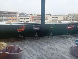 Roxx Social Hostel Cafe  Bistro