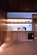 Meadow Hills Villa by Mahaprana