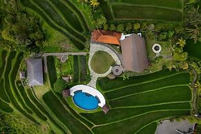 Meadow Hills Villa by Mahaprana